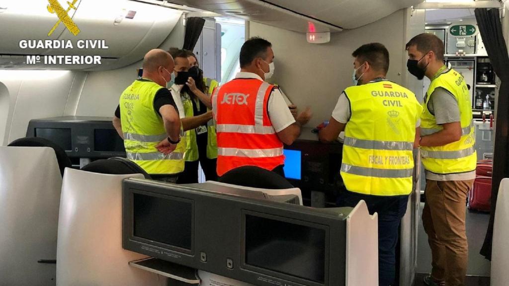 Identificado el autor de la falsa amenaza de bomba en noviembre en el aeropuerto de A Coruña