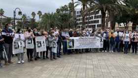 Concentración en Las Palmas de Gran Canaria para pedir que se reinicie la búsqueda de los desaparecidos en el ‘Villa Pitanxo’.