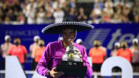 Rafa Nadal celebrando su título en Acapulco