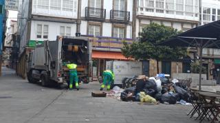 PreZero suspende de empleo y sueldo a 29 empleados de la recogida de basuras de A Coruña