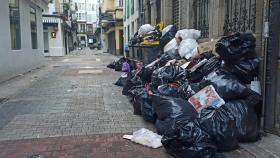 Basura acumulada en la calle Galera de A Coruña a finales de febrero.