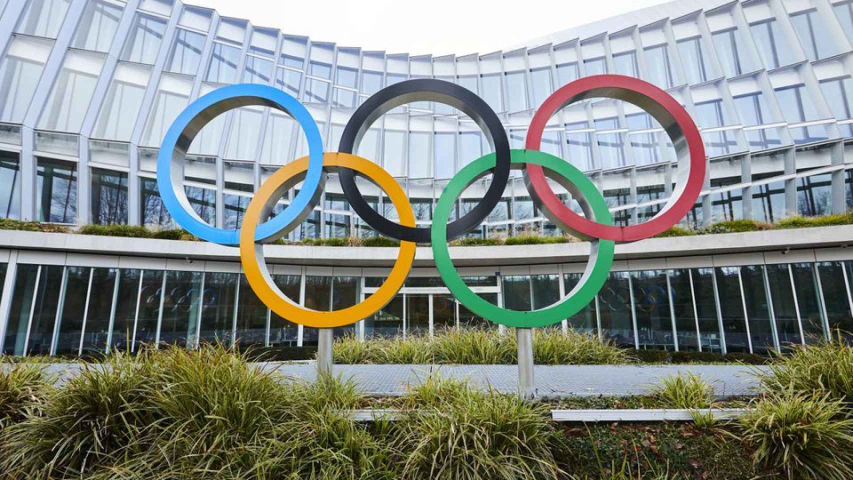 Los aros olímpicos en la sede del Comité Olímpico Internacional en Lausana