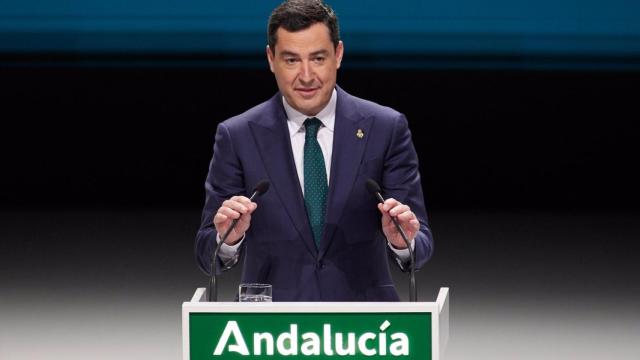 El presidente de la Junta, Juanma Moreno, en la entrega de las Medallas.