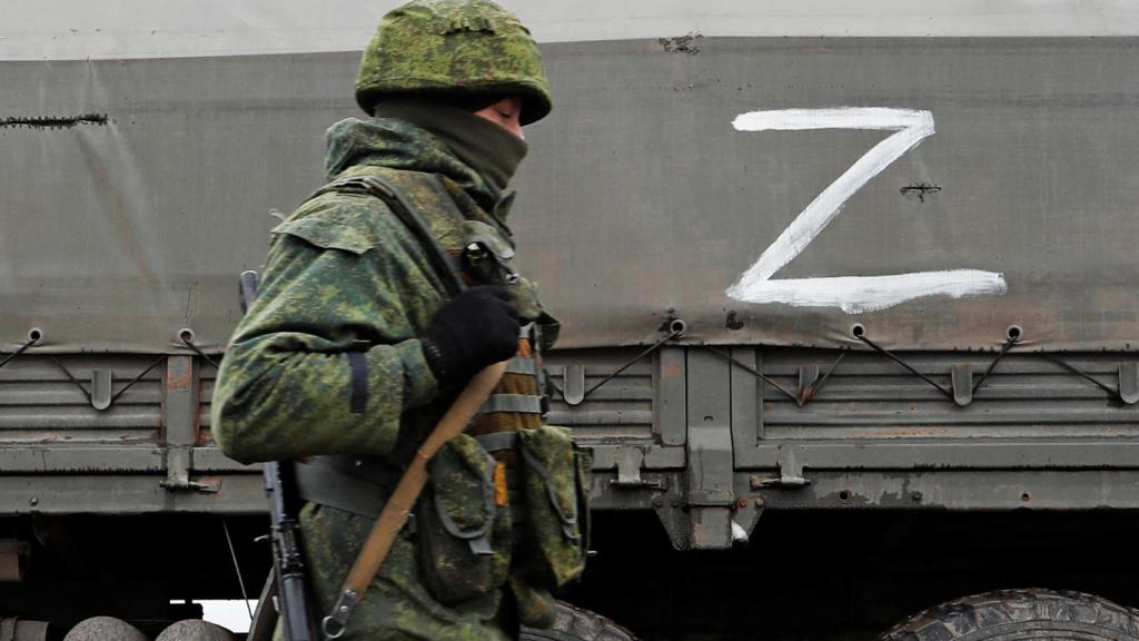 Las tropas prorrusas están desplegadas en las calles de Lugansk.