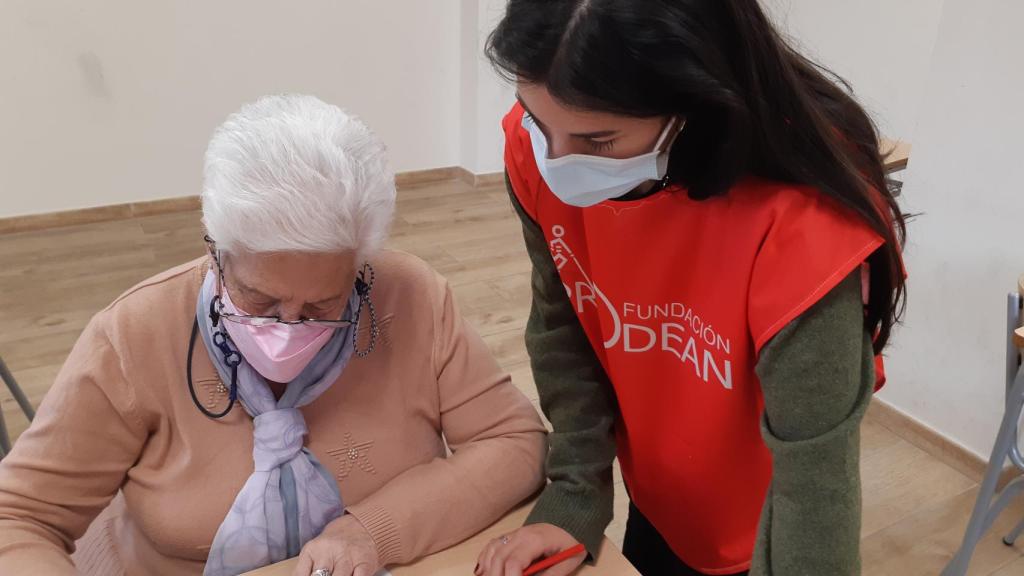 María Jesús Sampedro, una de las mujeres alfabetizadas a los 80 años