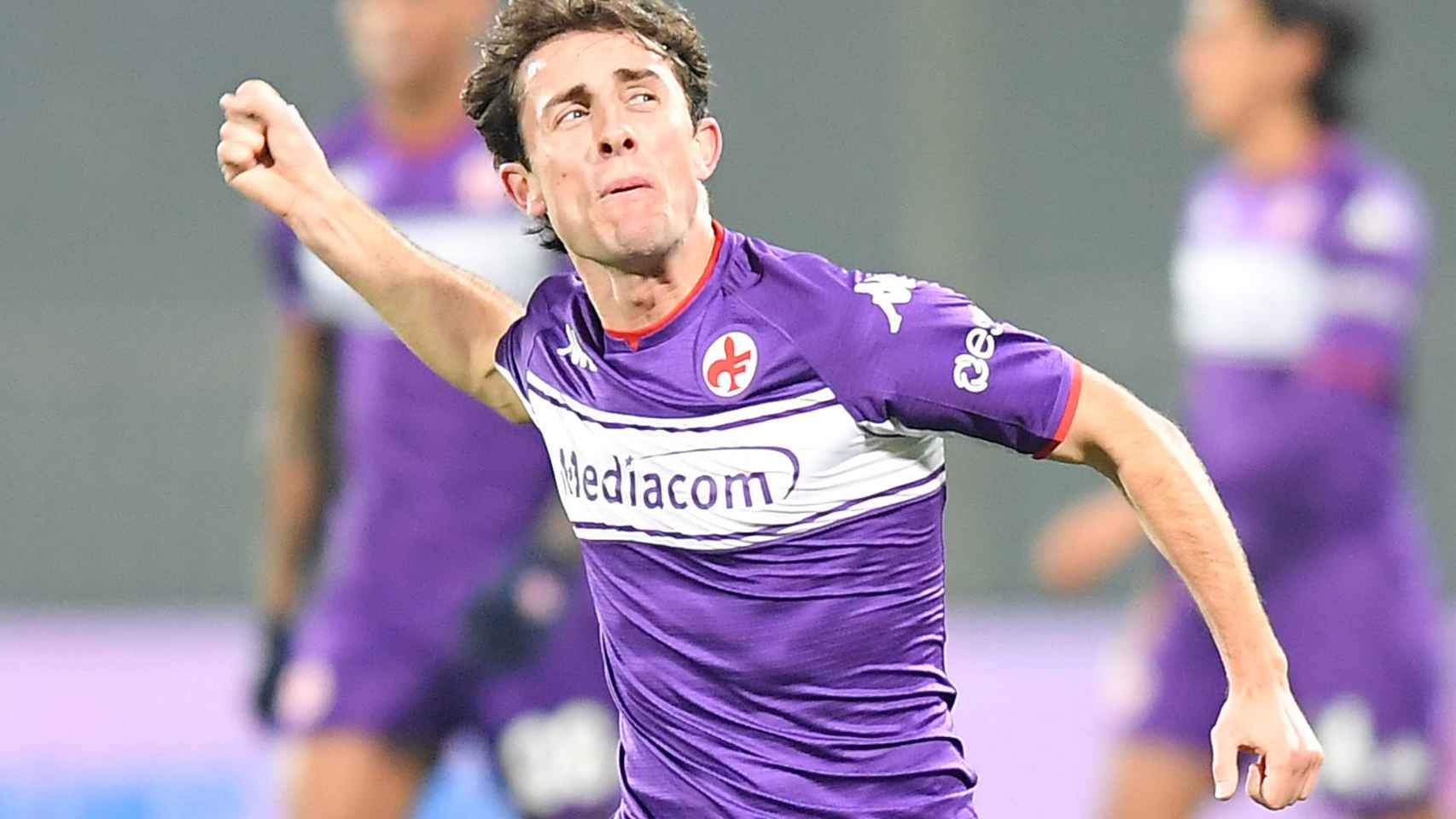 Álvaro Odriozola celebra su primer gol con la Fiorentina.