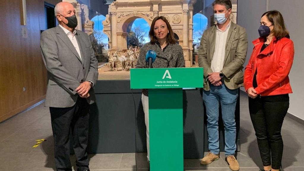 La delegada del Gobierno andaluz en Málaga, Patricia Navarro, en rueda de prensa.