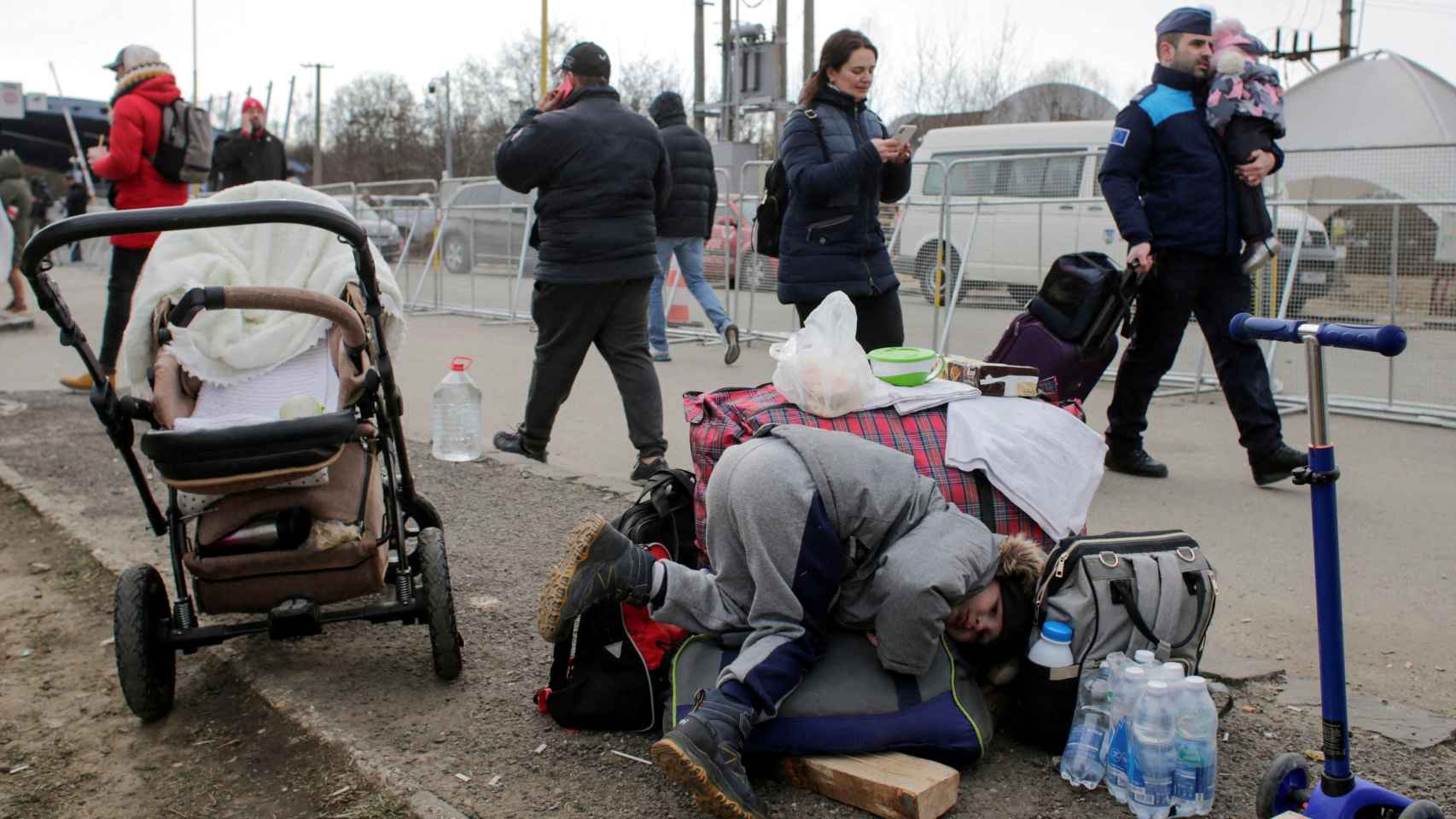 Un grupo de refugiados ucranianos en Eslovaquia.