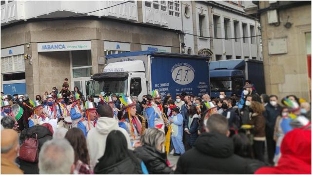 Gran afluencia en el desfile de comparsas.