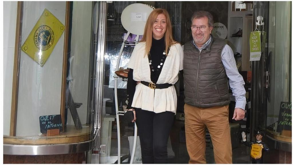 Javier y Carmen han bajado hoy la persiana.