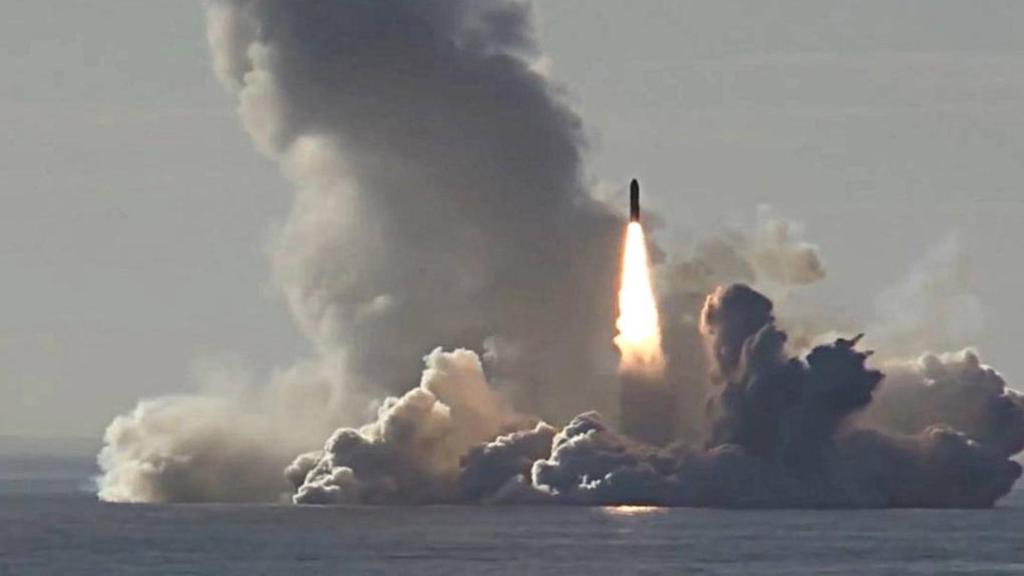 Lanzamiento del misil Bulava.