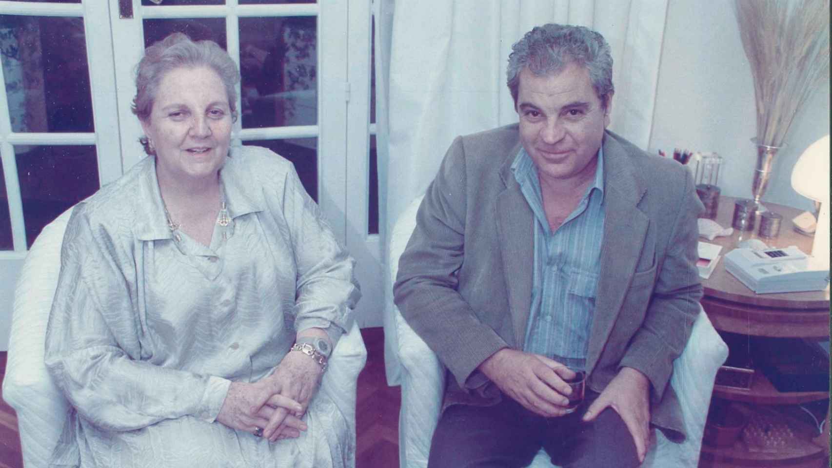 Balcells con su amigo y escritor Juan Marsé.