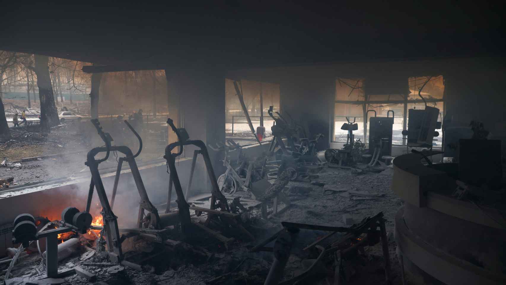 Estado en el que quedó un gimnasio tras el bombardeo de Kiev el pasado martes.