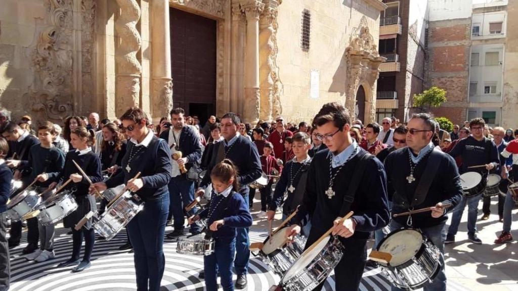 Celebración de la tamborrada en la Catedral de Santa María.