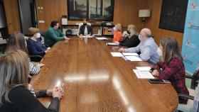 Reunión de la delegada con alcaldes de la zona básica de Campos Lampreana para abordar la asistencia pediátrica
