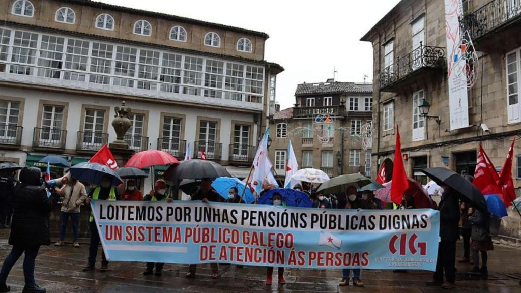 Jubilados protestan en las ciudades gallegas para reclamar pensiones dignas