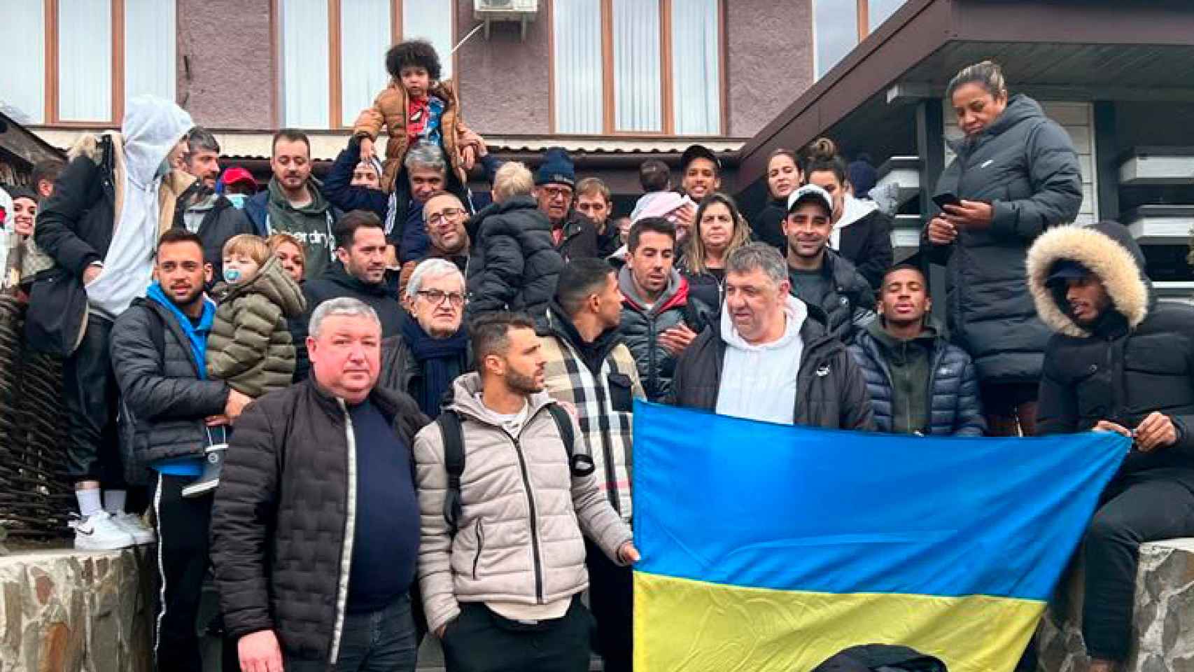 Los jugadores brasileños del Shakhtar abandonan Ucrania