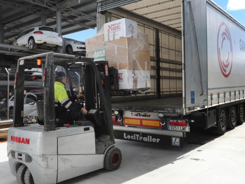 La ayuda humanitaria que parte camino de Polonia desde Villamuriel de Cerrato.