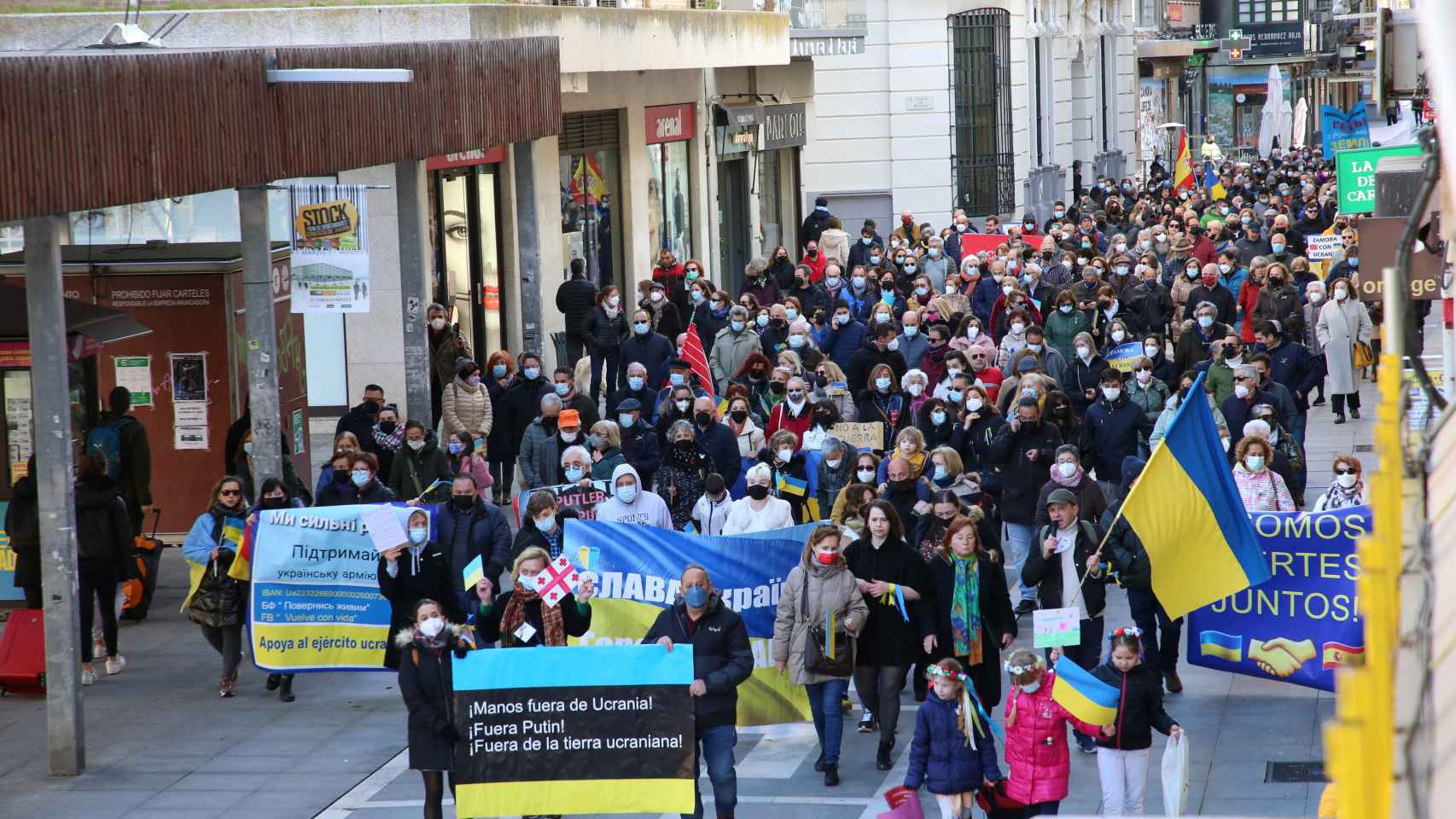 Manifestación de apoyo a Ucrania en el centro de Zamora | JL. Leal - ICAL