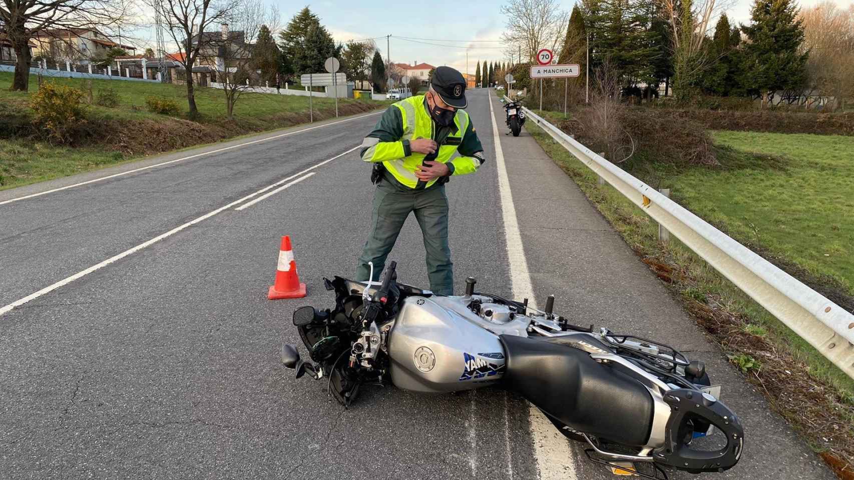 Accidente con un motorista fallecido en A Merca (Ourense).