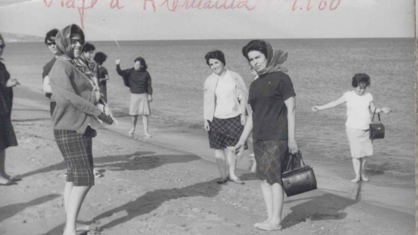 Mujeres emigrantes en Alemania. 1960.  Campillo de la Jara (Toledo).  Fondo Los Legados de la Tierra. Archivo de la Imagen de Castilla-La Mancha