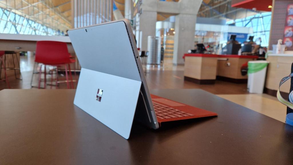 Microsoft Surface Pro 8