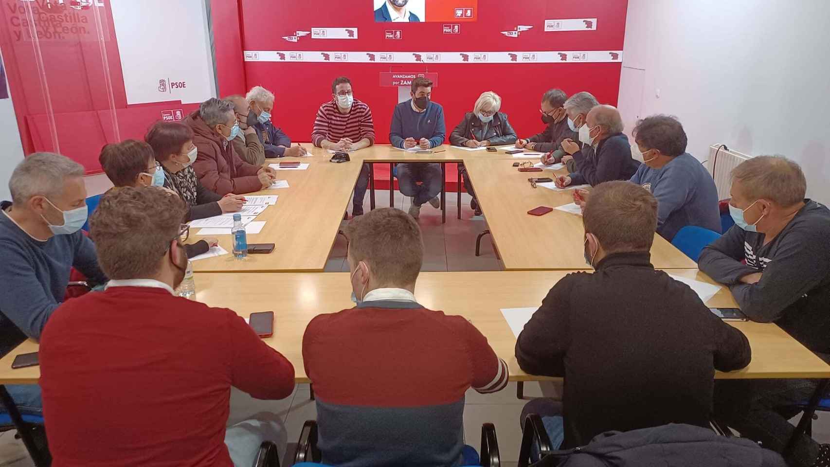 Antidio Fagúndez, Mª Cruz Hernández e Inmaculada García Rioja en la reunión de la Comisión Ejecutiva Provincial en la sede del PSOE de Zamora