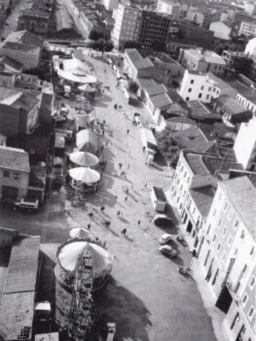 Carruseles de ferias en la avenida de Portugal