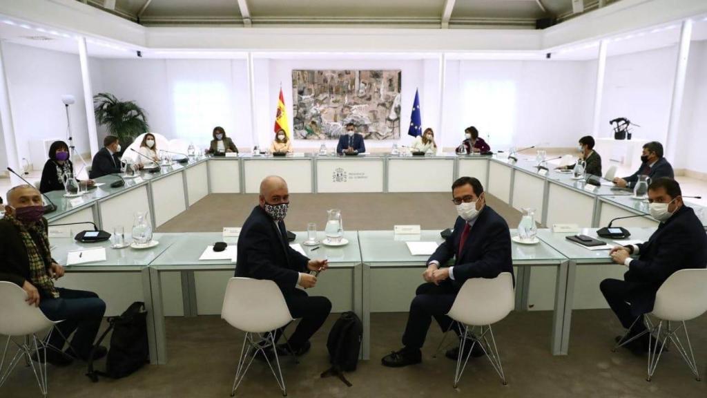 Un momento de la reunión celebrada entre Gobierno y agentes sociales.