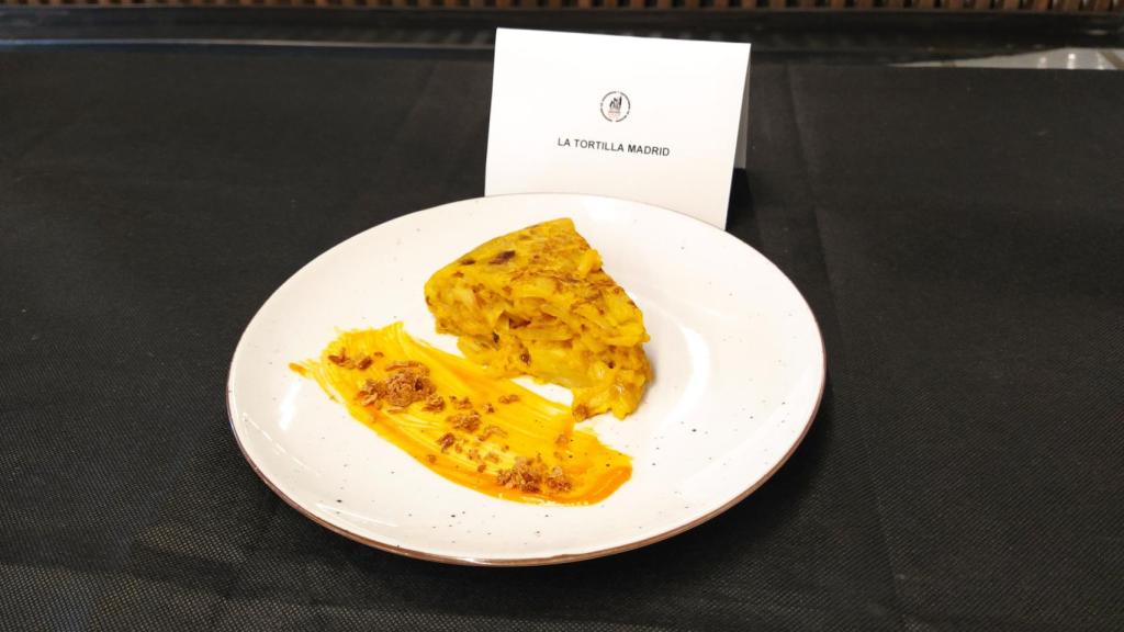 La tortilla de patatas elaborada por Manuel González, declarada la mejor de Madrid.