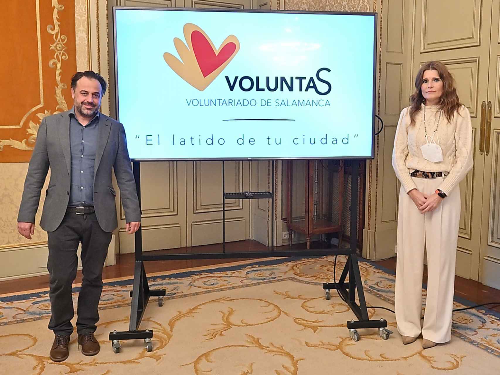 Fernando Castaño y Almudena Parres presentan las actividades de 'VoluntaS'