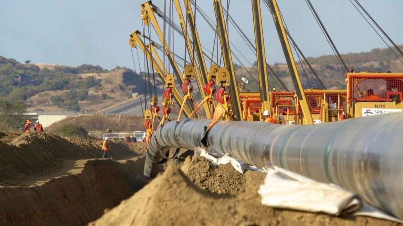 Obras del gasoducto MidCat en el lado español.