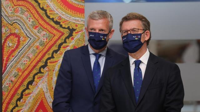 El presidente de la Xunta de Galicia, Alberto Núñez Feijóo y el vicepresidente primero, Alfonso Rueda.