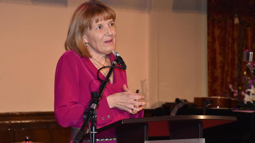 Julia Yébenes durante su intervención en la recogida de su premio