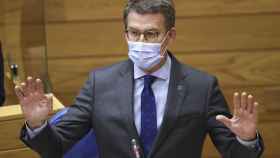 Alberto Núñez Feijóo durante el pleno del Parlamento de Galicia este miércoles en Santiago de Compostela. Efe