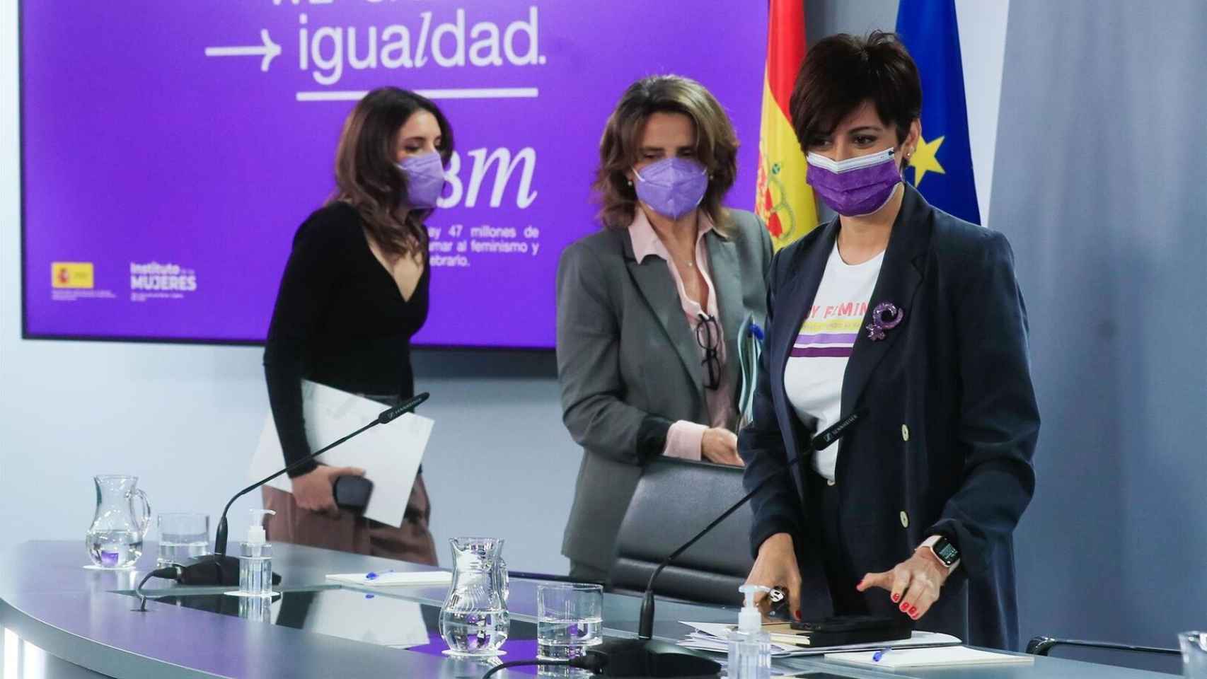 Irene Montero, Teresa Ribera e Isabel Rodríguez. Foto: Efe.