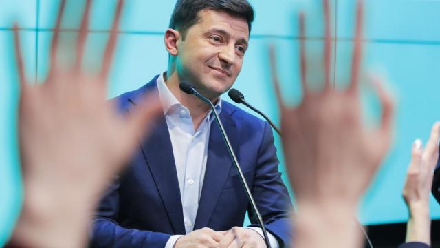 El vídeo viral de Zelensky bailando en un 'talent show'