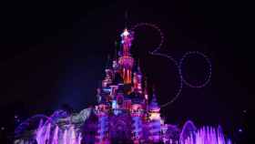 El espectáculo de D-Light de Disneyland París con 200 drones.