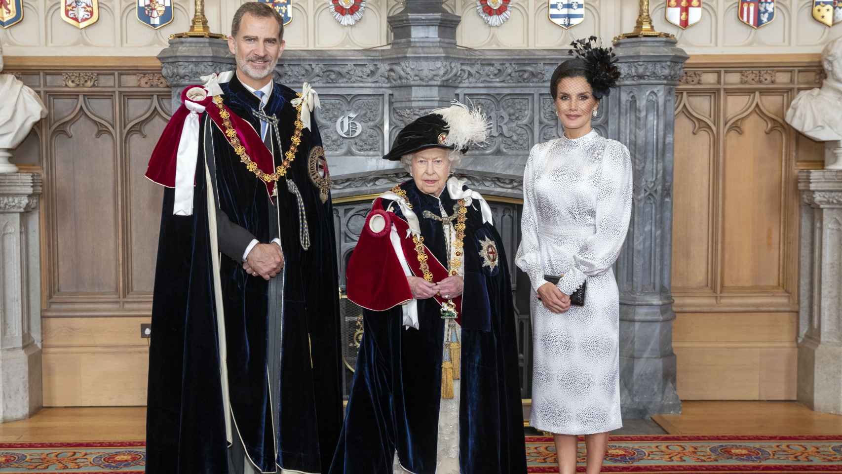 Felipe VI y Letizia con la reina Isabel II en junio de 2019.