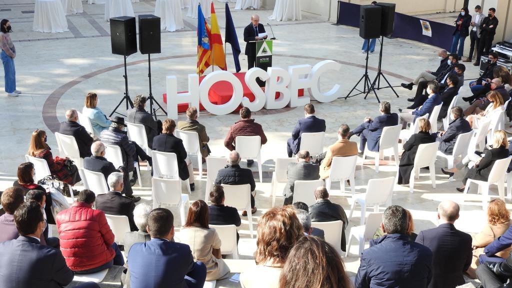 Acto de Navidad de Hosbec donde Colomer se opuso a la tasa; dos días después se aprobó impulsarla.