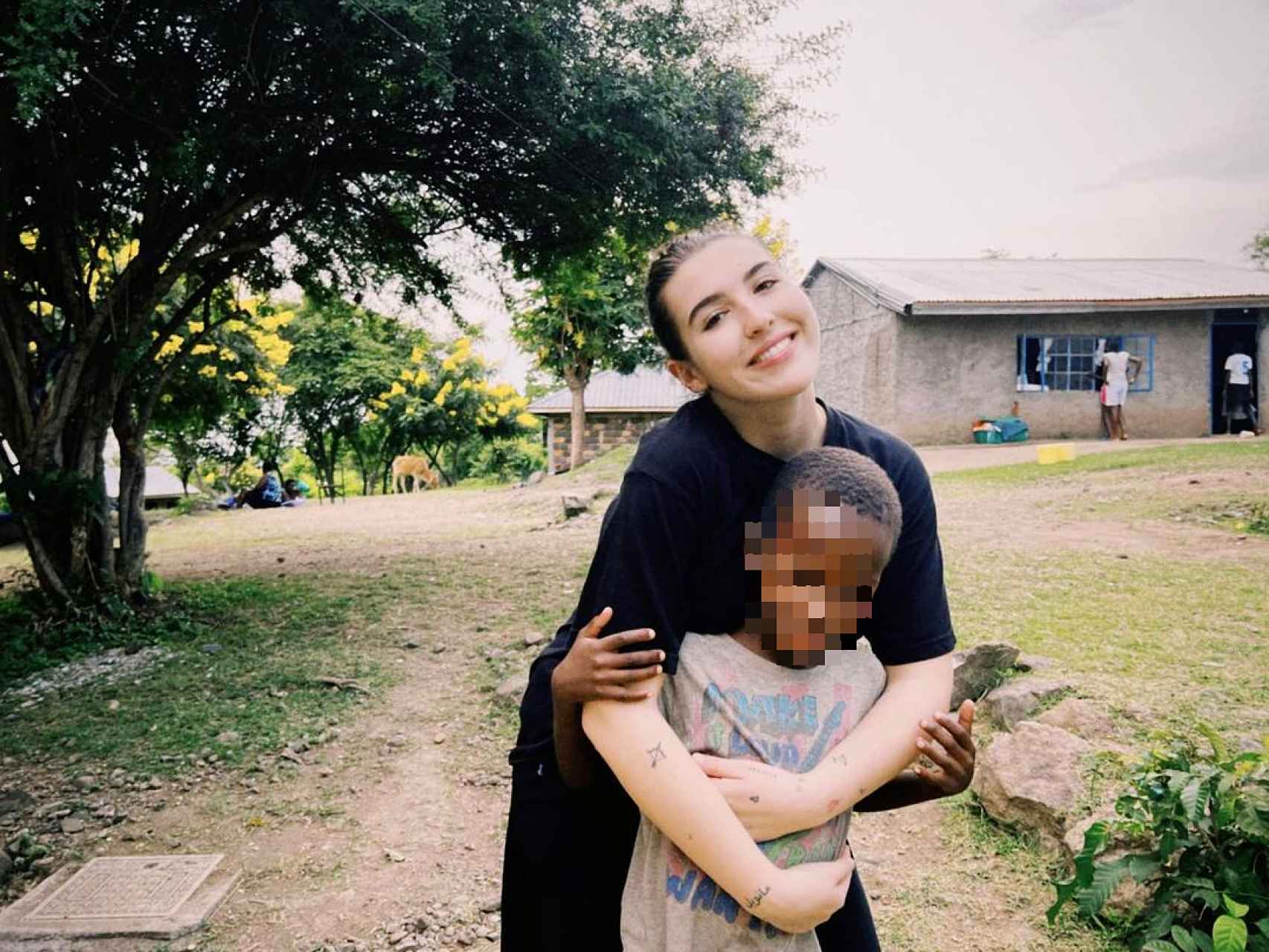 Alba Díaz estará un mes en Isla Mfangano, en Kenia, ayudando a más de 80 niños vulnerables.
