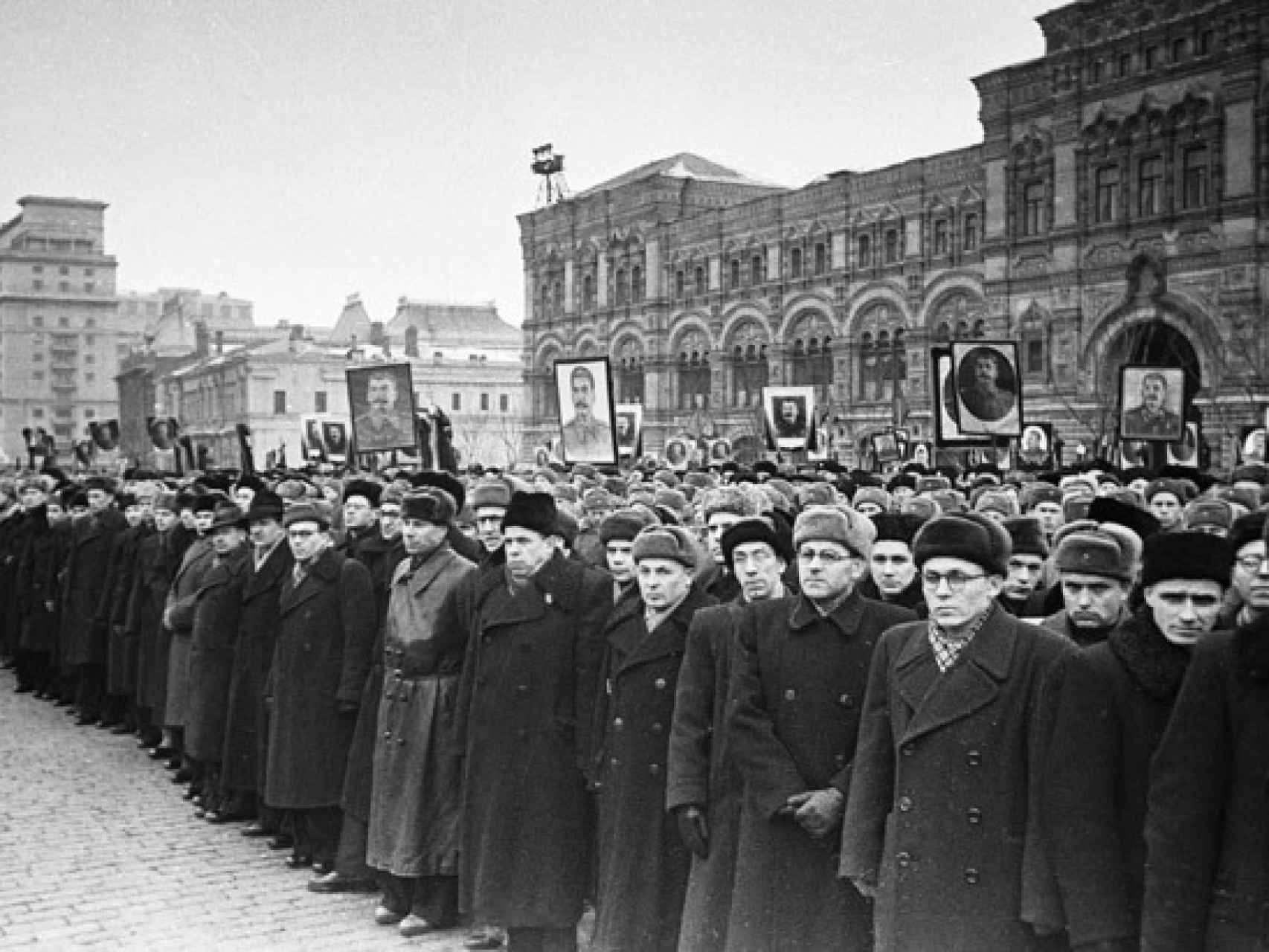 El funeral de Stalin en la Plaza Roja de Moscú.