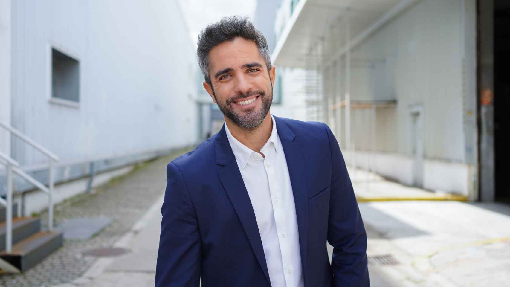 Roberto Leal está al frente de 'Pasapalabra' y 'El Desafío' en Antena 3.
