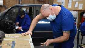 Centro de Formación Profesional Ocupacional del Ecyl de Zamora: mecánicos formándose en el taller de automoción