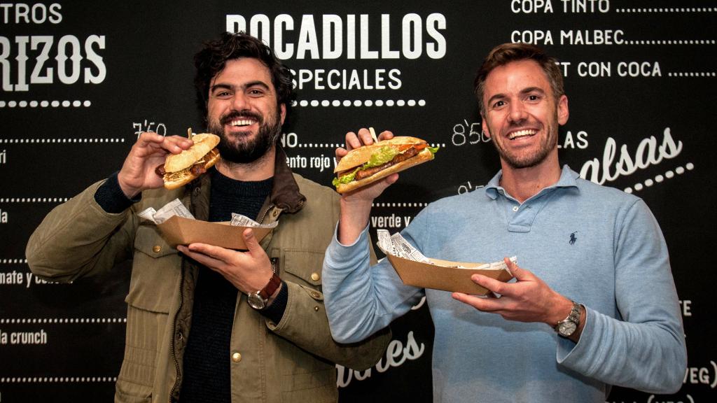 Pablo Chahini y Carlos Famini, dueños y creadores de La Choripanería, en Madrid.