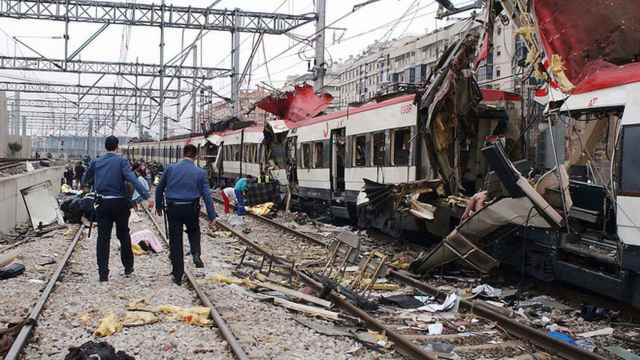Uno de los trenes destrozados por los atentados del 11-M.