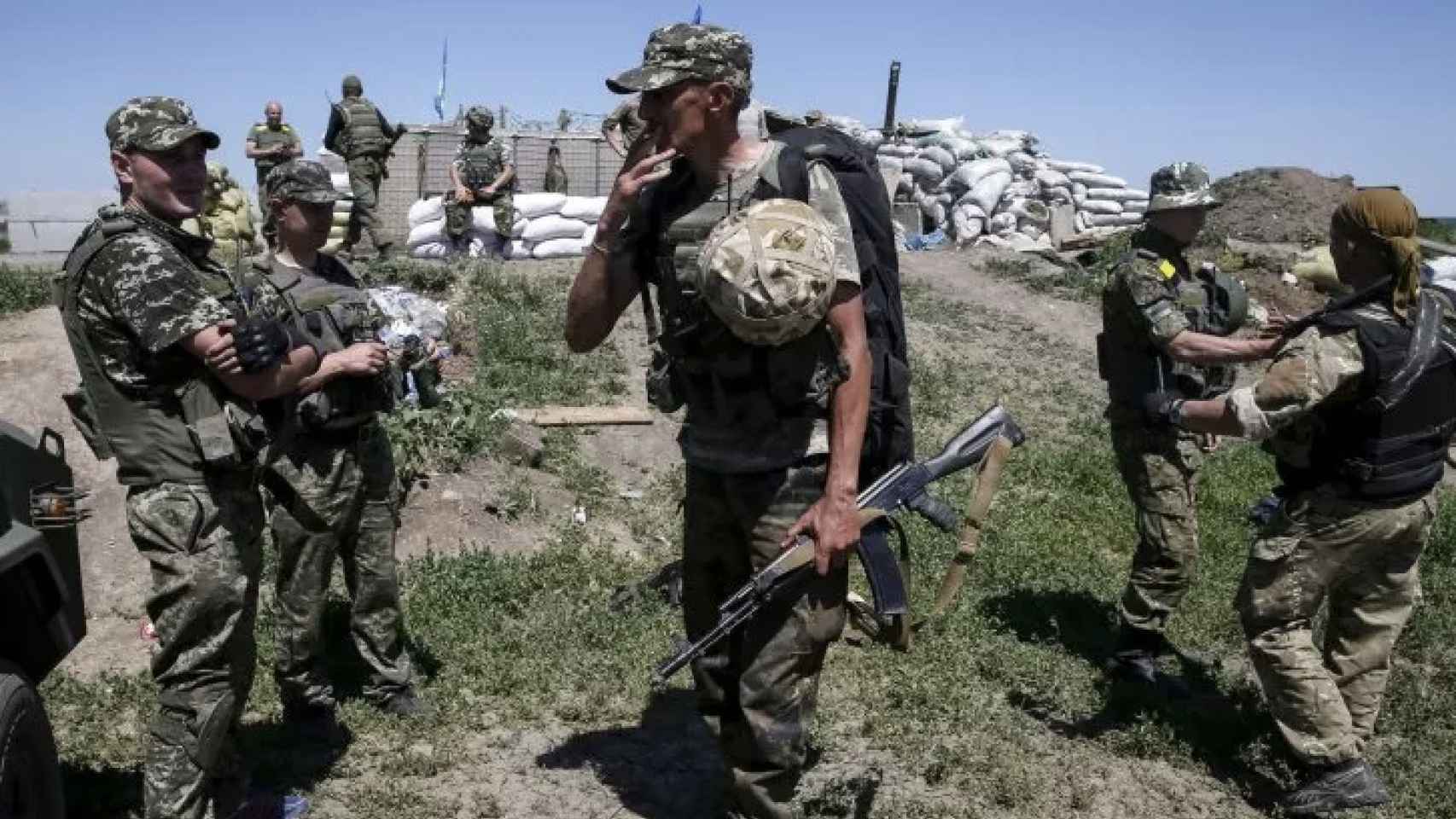 Soldados de las Fuerzas Armadas ucranianas en Maryinka, Donetsk, en 2015.