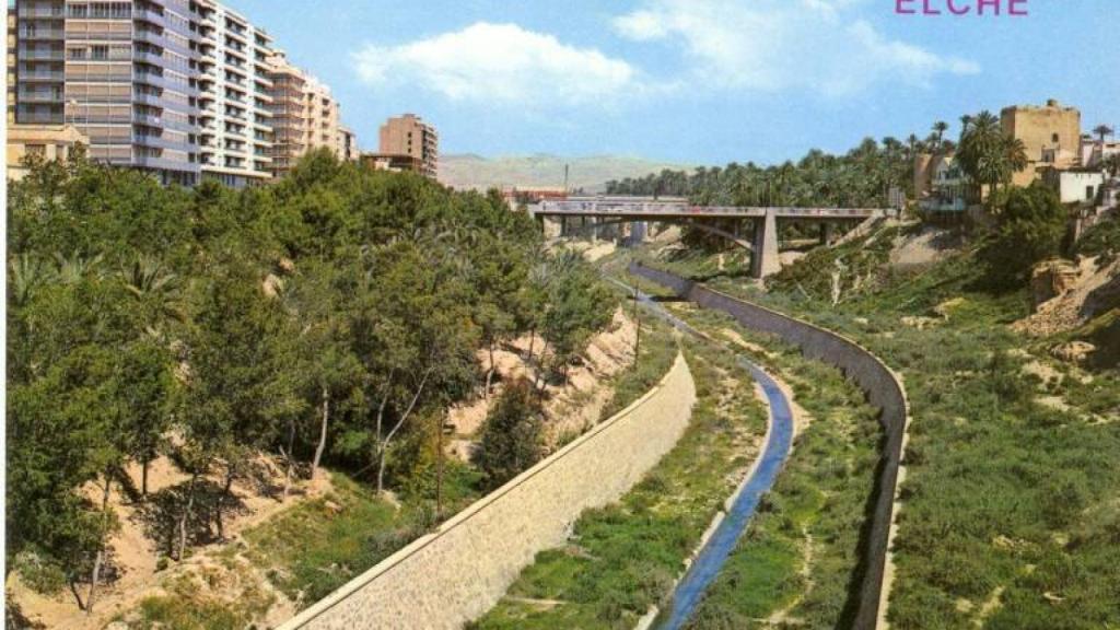 Así estaba el río Vinalopó -sin cemento- en los años 70.