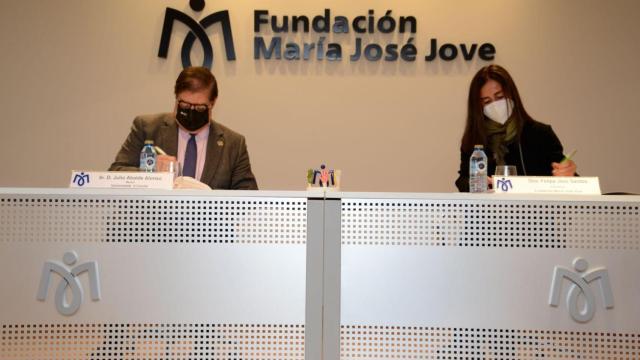 El rector de la UDC y la presidenta de la Fundación María José Jove, en una imagen de archivo