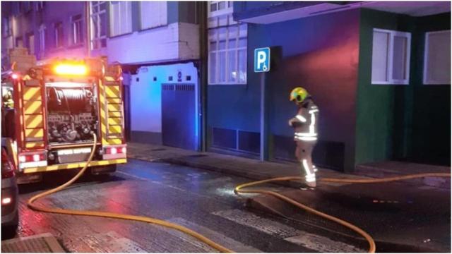 El fuego se originó en un inmueble de madrugada.